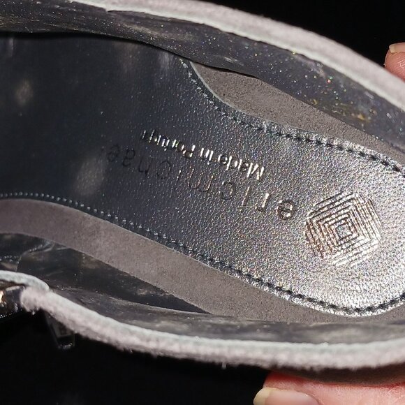 NEW Eric‎ Michael Ariella Grey Suede Ankle Booties, Size 41/US 10.5 - Picture 8 of 12